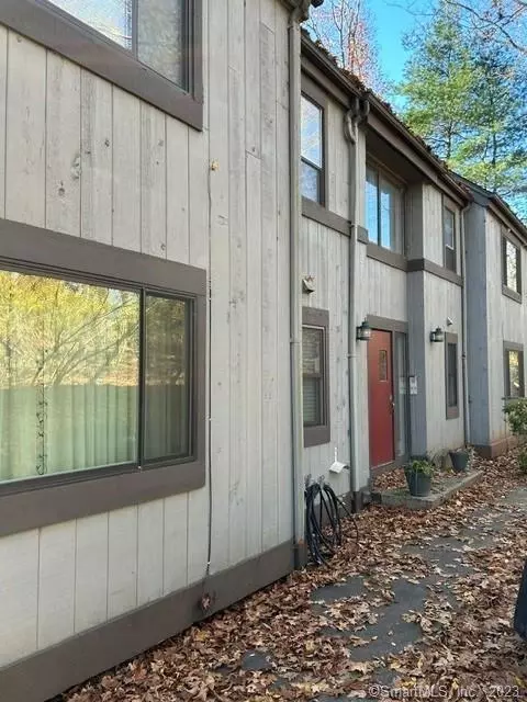 35 Harbour Vlg # A, Branford, CT 06405