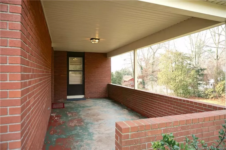 142 Bartlett St, Portland, CT 06480 27 Photos Movoto