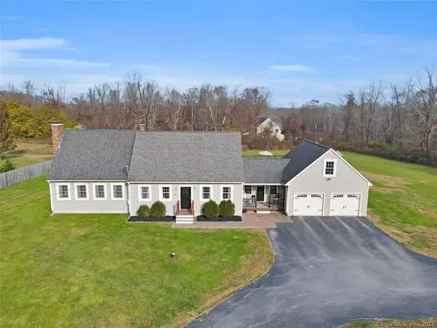 2 West St, Columbia, CT 06237
