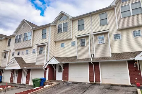 199 Woodland St #105, Meriden, CT 06450