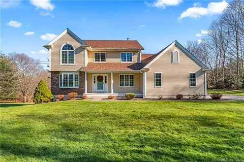 61 Obtuse Rd S, Brookfield, CT 06804
