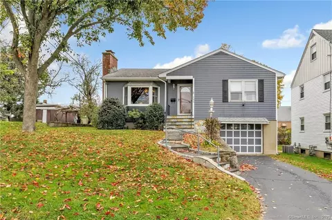 242 Greenfield Dr, Bridgeport, CT 06606