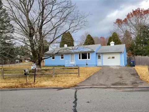 11 Lyman Dr, Torrington, CT 06790