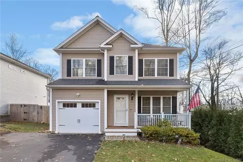 9 Orowoc Trl, Shelton, CT 06484