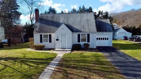 66 Tunxis St, New Britain, CT 06053