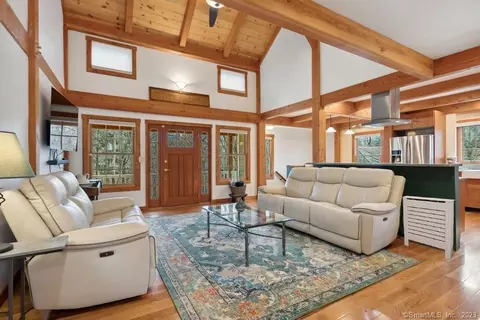 96 Cat Rock Rd, Greenwich, CT 06807