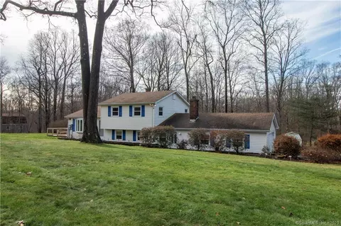 48 Edgewood Rd, North Branford, CT 06471