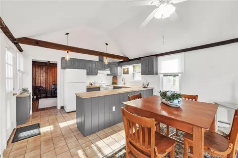 101 Turnpike Rd, Somers, CT 06071