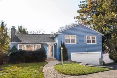376 Hawthorne Ave, Derby, CT 06418