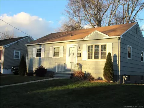 19 Brook Ln, West Haven, CT 06516