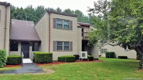 809 Twin Circle Dr #809, South Windsor, CT 06074