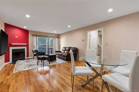 1204 Hope St #3, Stamford, CT 06907