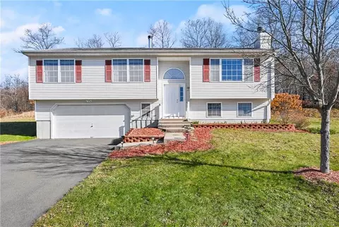 8 Wisteria Dr, Naugatuck, CT 06770