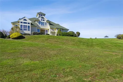 355 Mooreland Rd, Berlin, CT 06037