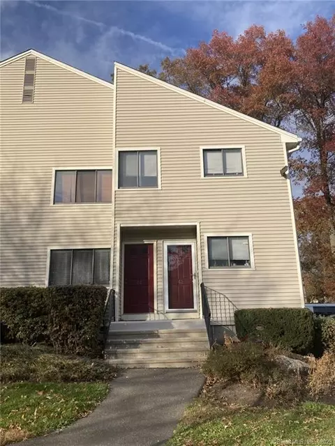 44 Lance Cir #44, Bridgeport, CT 06606