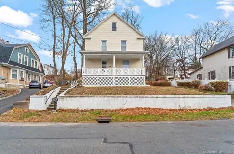 59 Beech St, Waterbury, CT 06704