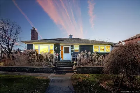 40 Pullen Ave, Watertown, CT 06779