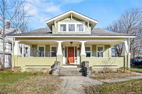 233 Providence St, Putnam, CT 06260