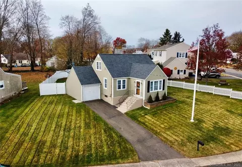 30 Martin Rd, East Haven, CT 06512