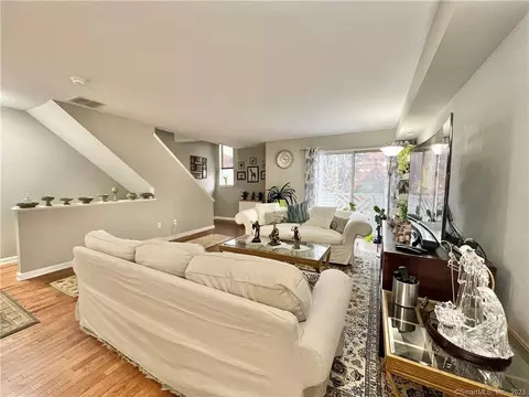 2 West Ave #17, Norwalk, CT 06854