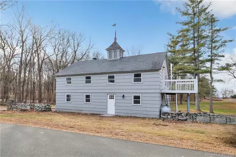 15 Bagburn Rd, Monroe, CT 06468
