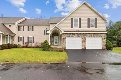 157 Burritt St #16, Plantsville, CT 06479