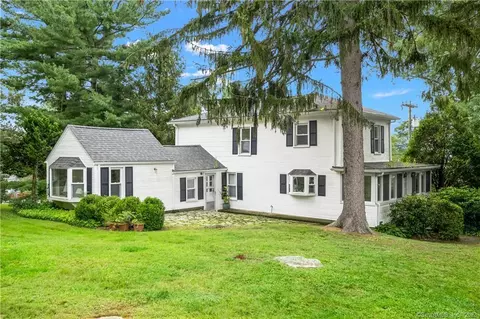 160 Saybrook Rd, Essex, CT 06426