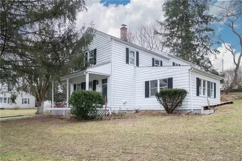 18 Cherry Ln, Bethel, CT 06801
