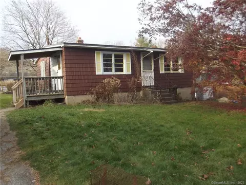 26 Lamotte Rd, Coventry, CT 06238