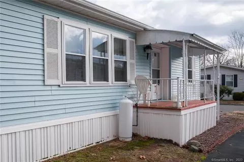 40 Matthews St #15, Bristol, CT 06010