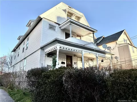 16 Benton St, Hartford, CT 06114