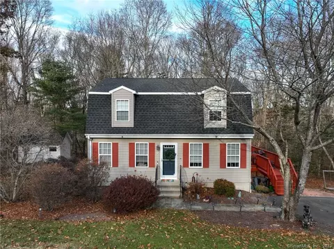 9 Damato Dr, Stonington, CT 06378