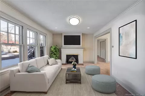 29 Englewood Ave, Bloomfield, CT 06002