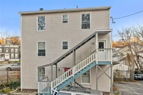 140 Chestnut St, Norwich, CT 06360