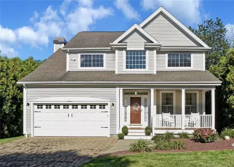 3 E Lake Dr, Waterford, CT 06375
