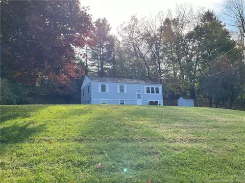 6 Wampum Dr, New Milford, CT 06776
