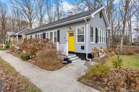 15 Doren Ave, Hamden, CT 06517