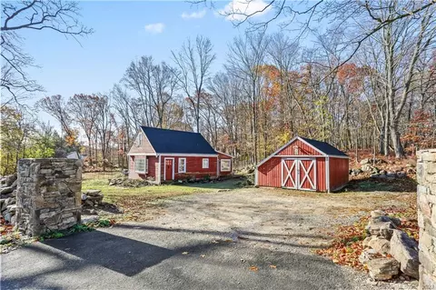 93 Black Rock Tpke, Redding, CT 06896 photo 1