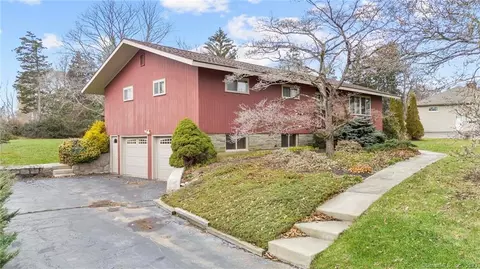 20 Milo Dr, Branford, CT 06405