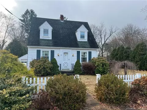 29 Waverly Ave, Portland, CT 06480