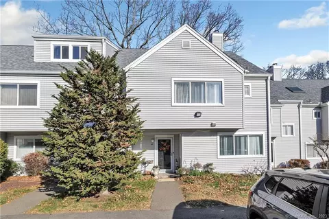 63 Country Pl #63, Shelton, CT 06484