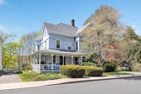 19 Washington Ave, Seymour, CT 06483