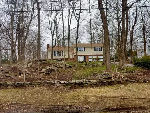48 Poplar Rd, Ridgefield, CT 06877