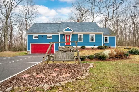 374 Plains Rd, Haddam, CT 06438