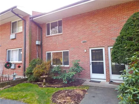 1668 Farmington Ave #3, Farmington, CT 06085