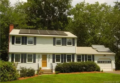 6 Salem Rd, Madison, CT 06443