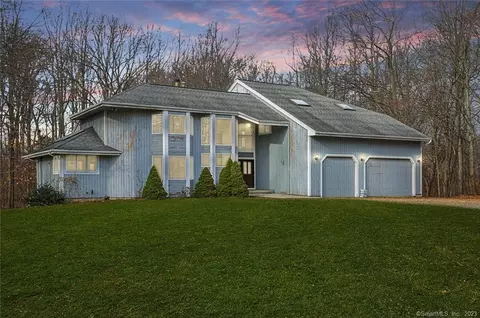 220 Judith Ter, Stratford, CT 06614