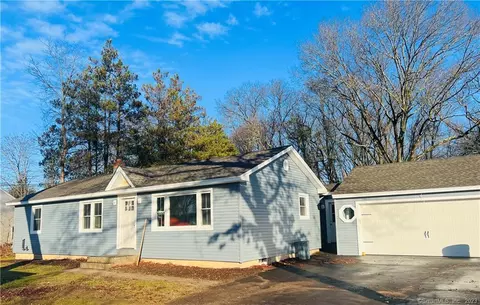 55 Coventry Cir, North Haven, CT 06473