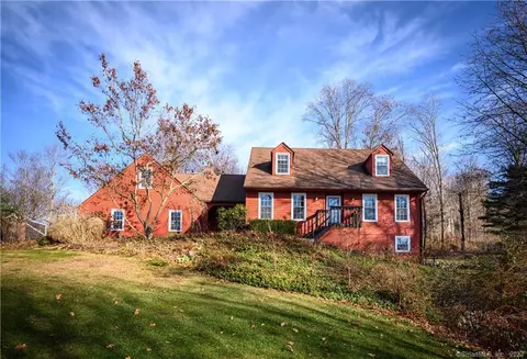 28 White Pine Dr, Brookfield, CT 06804