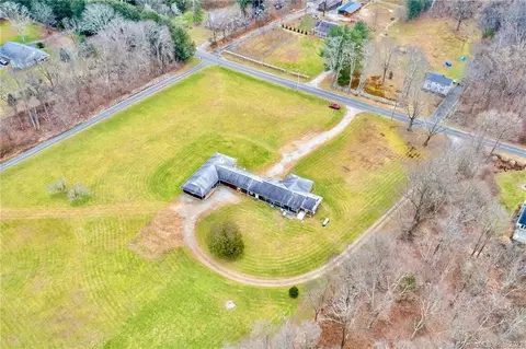 220 Banks Rd, Easton, CT 06612